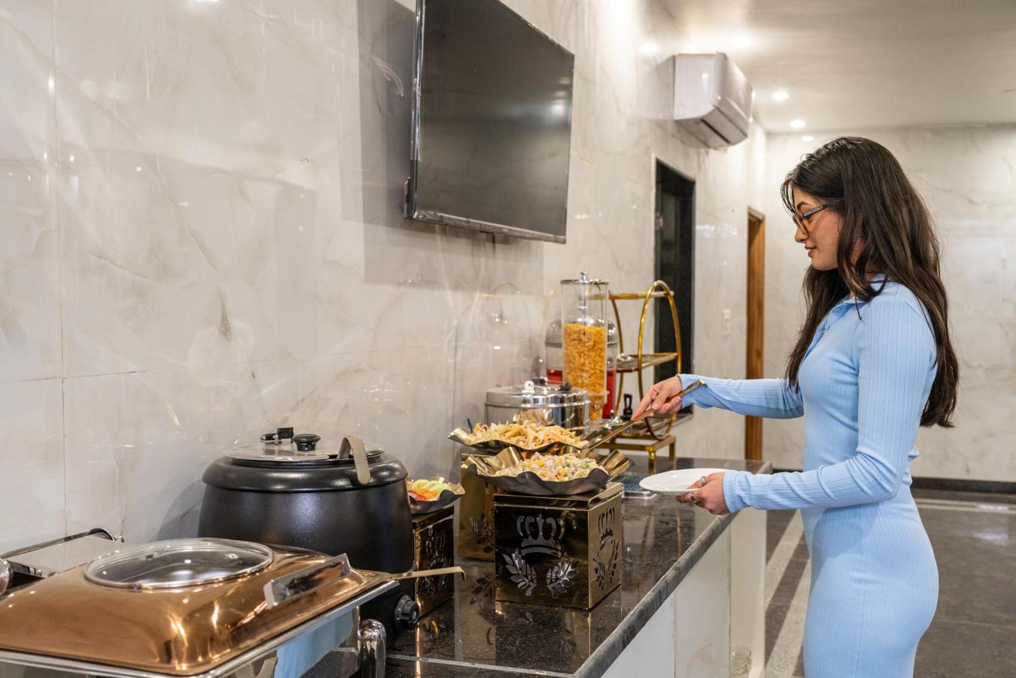 Lime Tree Hotel & One Bhk Serviced Apartment Noida - Sector 50 Metro Eksteriør billede