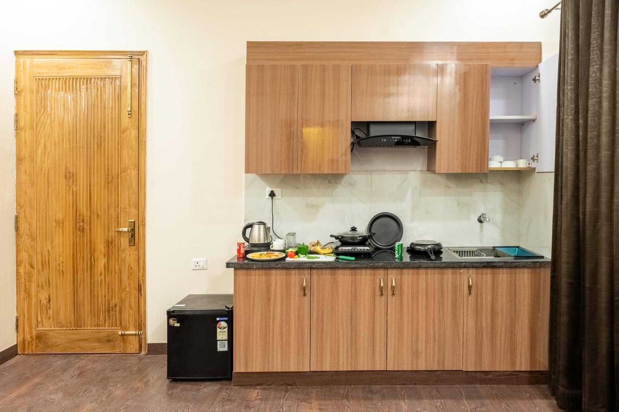 Lime Tree Hotel & One Bhk Serviced Apartment Noida - Sector 50 Metro Eksteriør billede