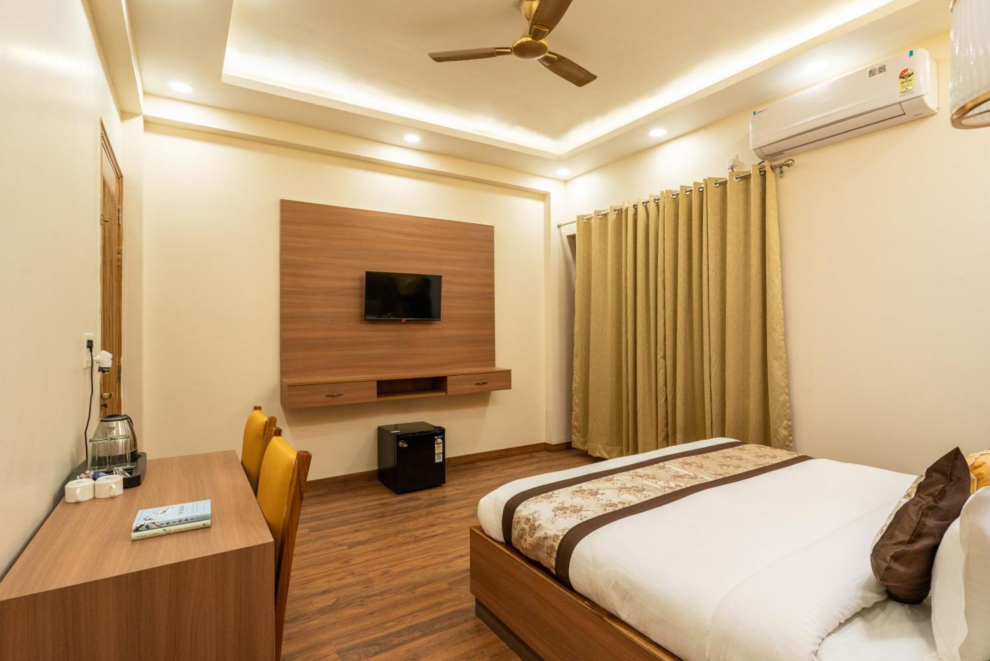 Lime Tree Hotel & One Bhk Serviced Apartment Noida - Sector 50 Metro Eksteriør billede