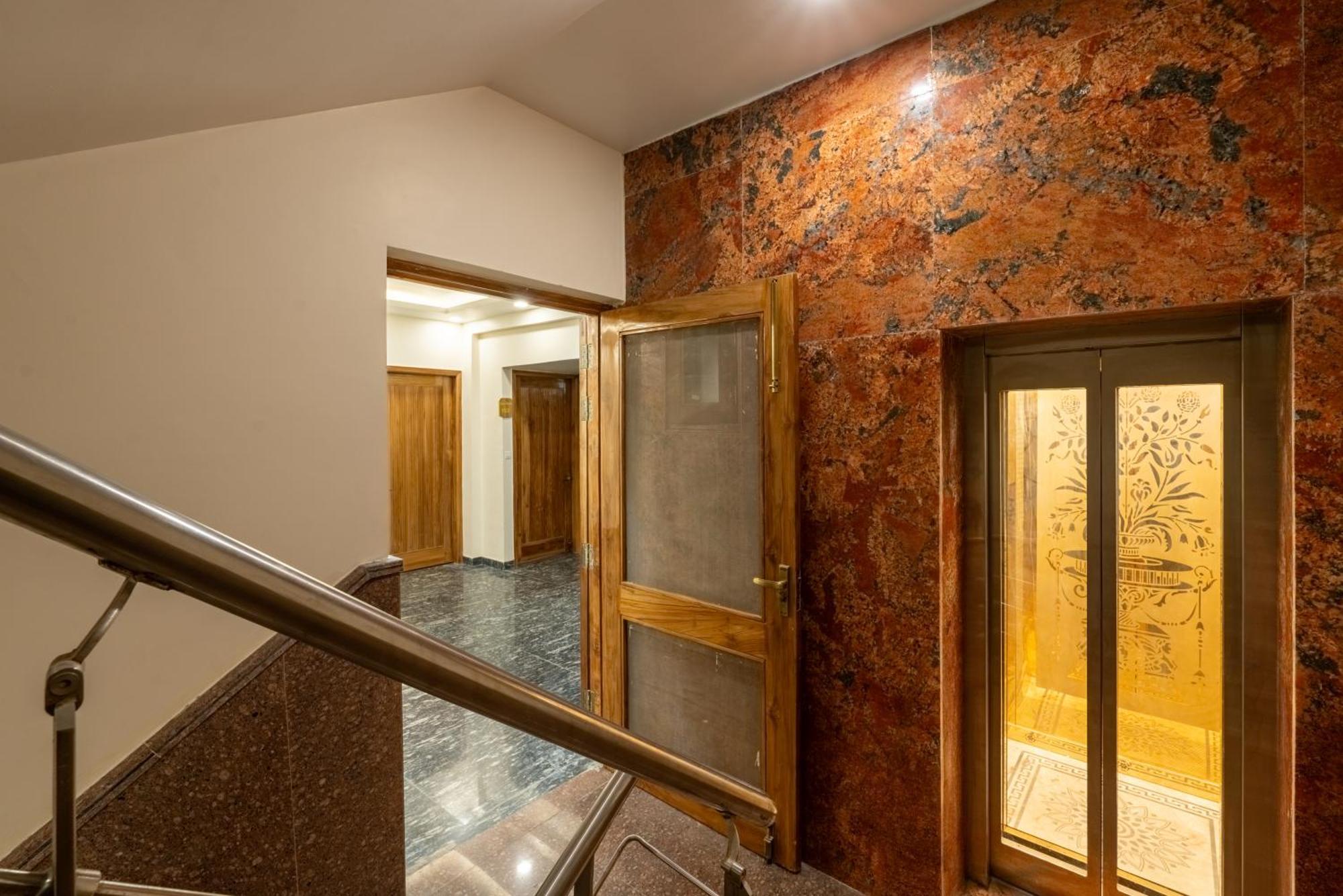 Lime Tree Hotel & One Bhk Serviced Apartment Noida - Sector 50 Metro Eksteriør billede